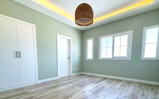 FULLY UPGRADED | 2 BEDROOMS | VACANT NOW