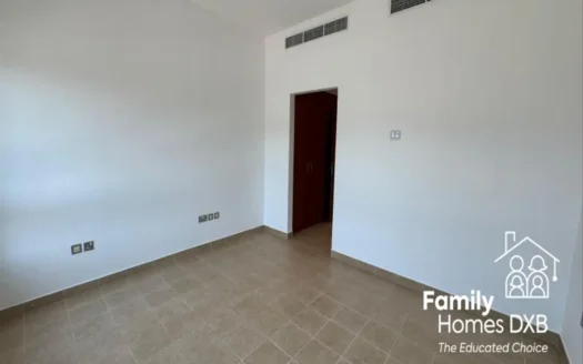 Next to park | VOT | Viewable now